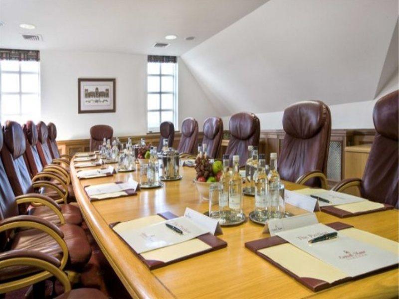 Eastwell Manor, Champneys Hotel & Spa 애슈퍼드 외부 사진