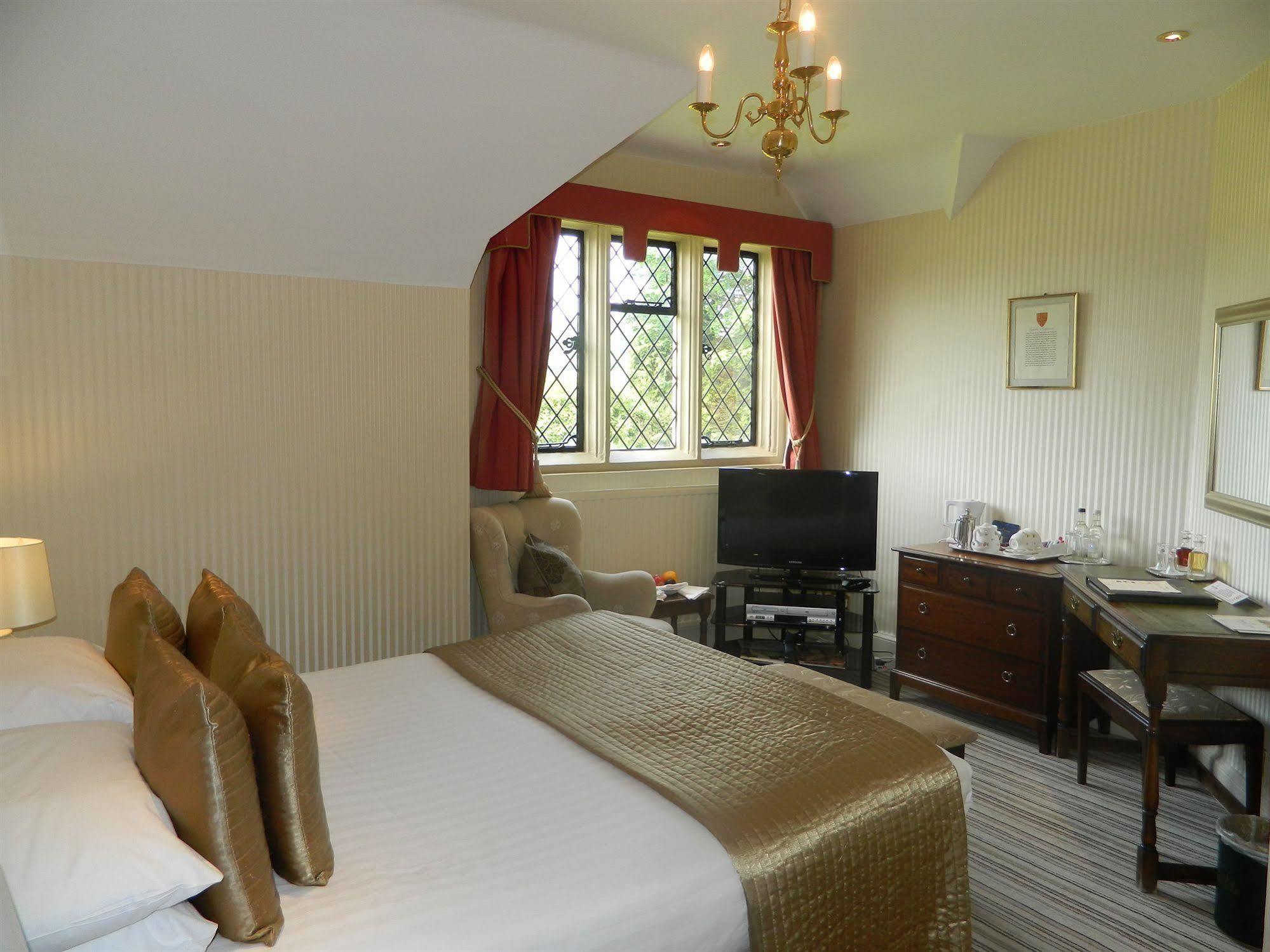 Eastwell Manor, Champneys Hotel & Spa 애슈퍼드 외부 사진